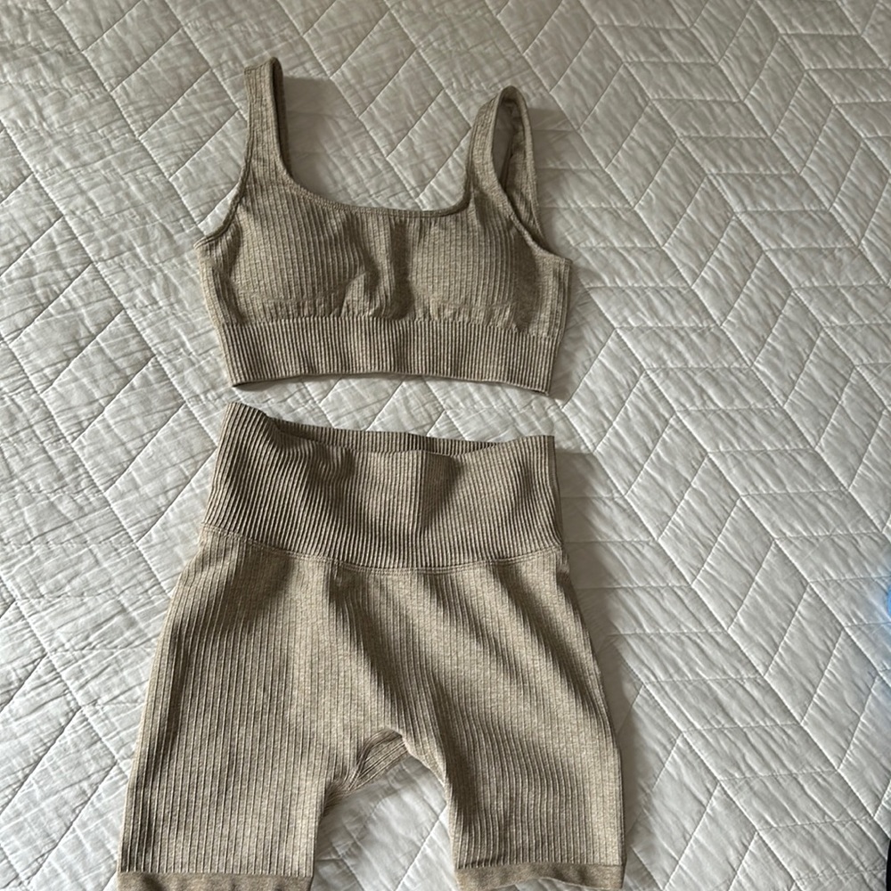 Nude beige workout set